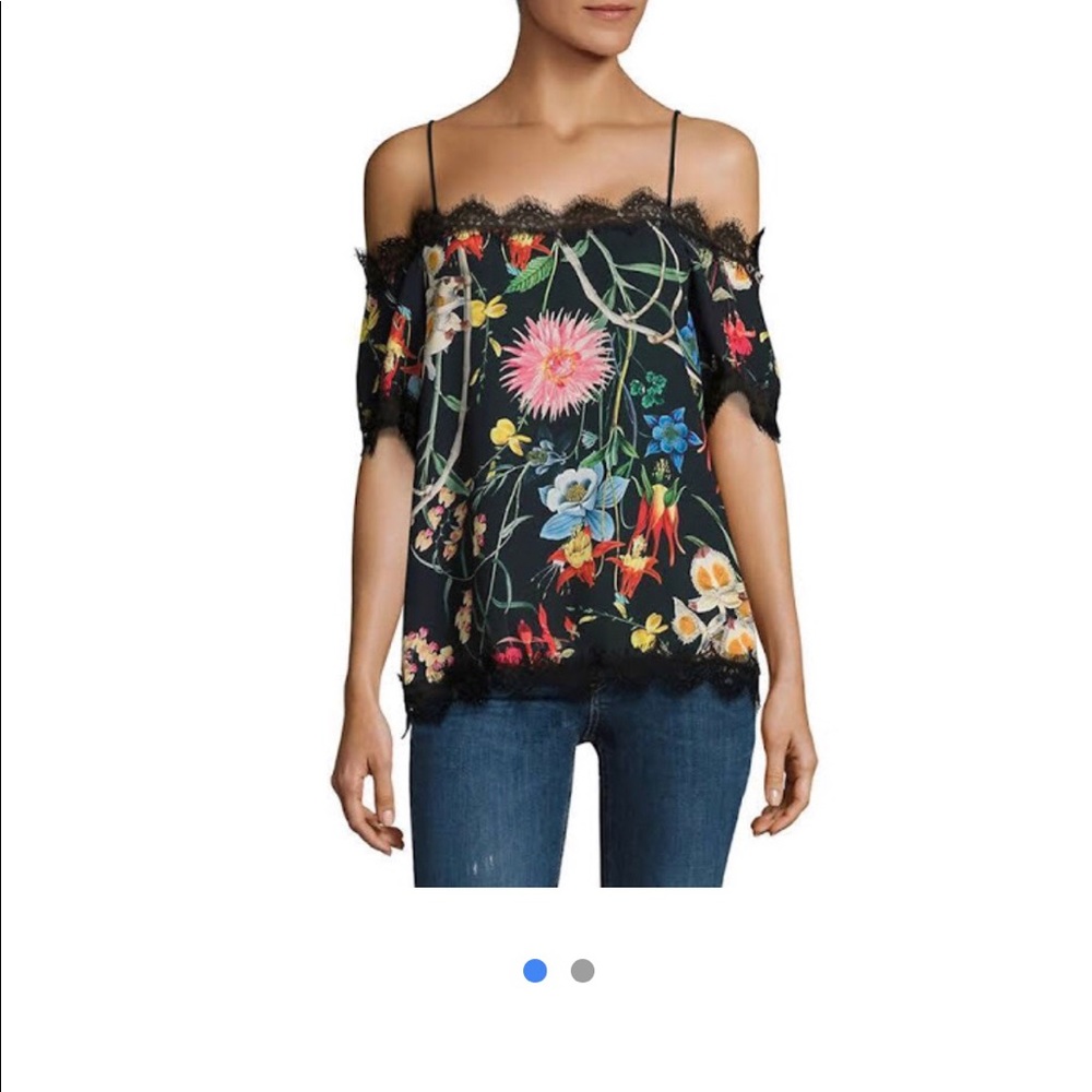 Flowered Delfi Collective shirt. Size medium.